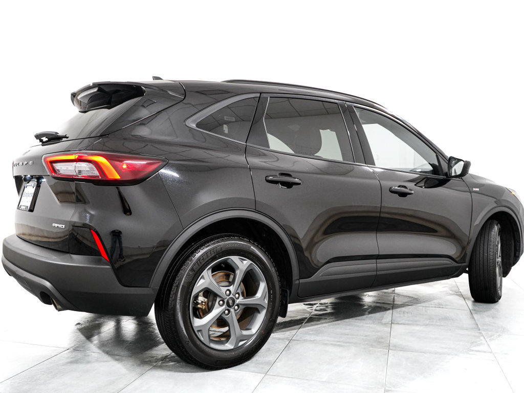 Used 2025 Ford Escape ST-Line AWD/4WD image 7