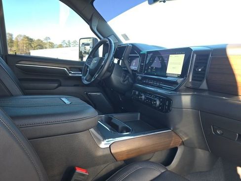 Used 2024 Chevrolet Silverado 3500 High Country w/ High Country Premium Package image 20