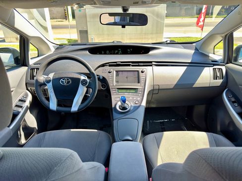 Used 2010 Toyota Prius Five image 7
