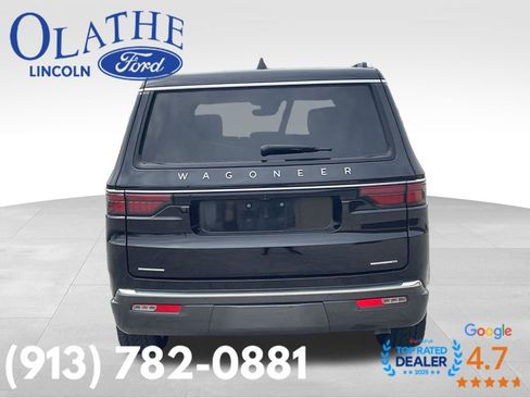 Used 2022 Jeep Wagoneer Series III w/ Premium Group I AWD/4WD image 4