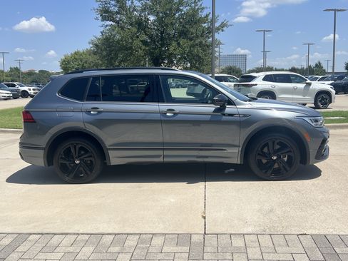 Certified 2024 Volkswagen Tiguan SE R-Line AWD/4WD image 10