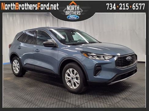 Certified 2024 Ford Escape Active w/ Tech Pack #1 image 1