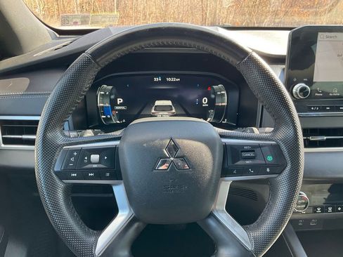 Used 2023 Mitsubishi Outlander SE Black Edition image 7