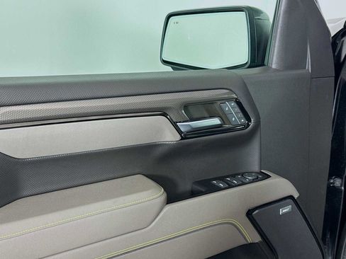 Used 2022 Chevrolet Silverado 1500 ZR2 image 20