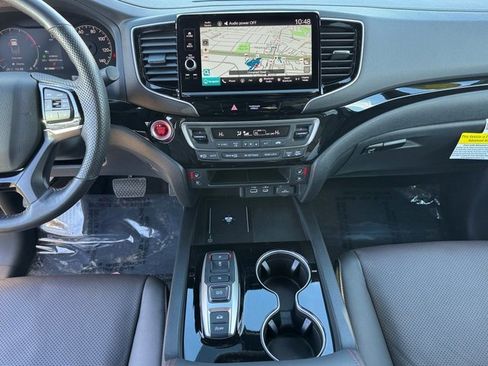 Certified 2025 Honda Ridgeline Black Edition image 19
