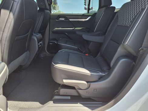 Used 2026 GMC Acadia Denali FWD image 16