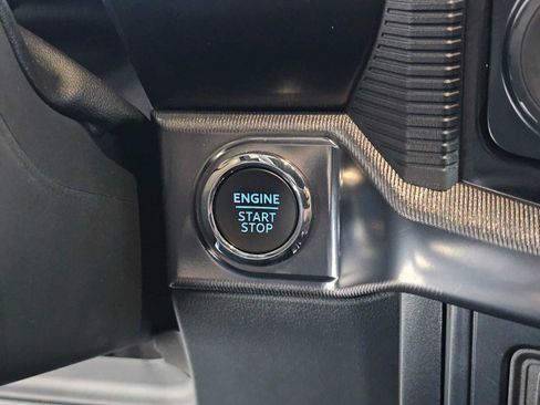 Used 2025 Ford F150 Raptor image 30