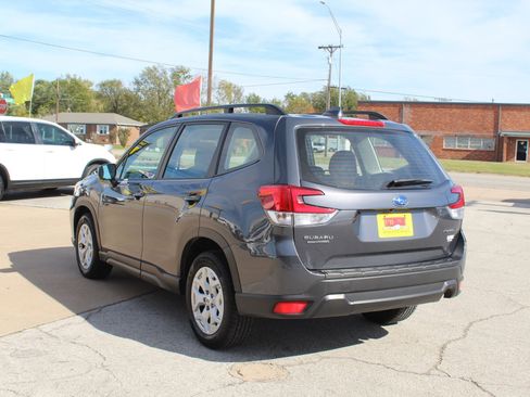 Used 2021 Subaru Forester image 7