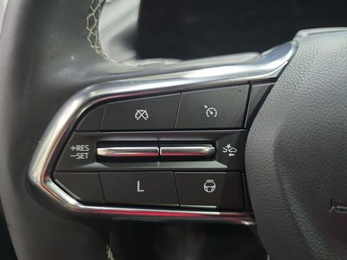 Used 2024 Chevrolet Traverse LT w/ Enhanced Driving Package image 22