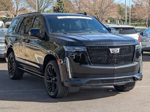 Certified 2022 Cadillac Escalade Sport Platinum w/ LPO, ONYX Package image 6