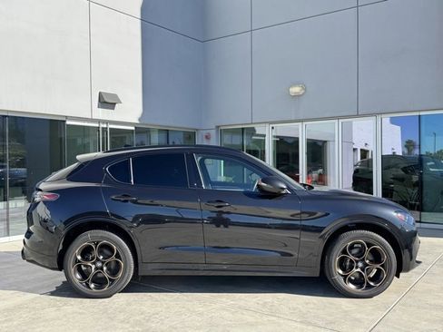 New 2025 Alfa Romeo Stelvio Sprint image 8
