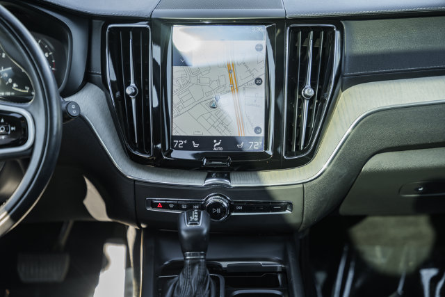 Used 2018 Volvo XC60 T6 Inscription w/ Convenience Package AWD/4WD image 22