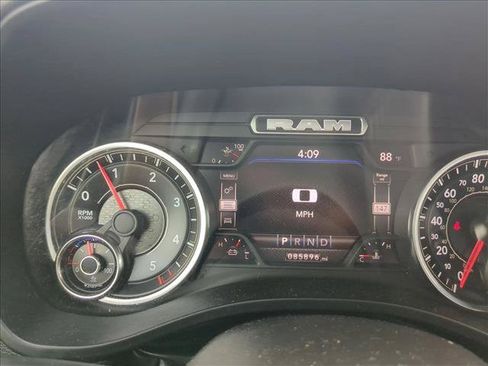 Used 2022 RAM 1500 Lone Star AWD/4WD image 11