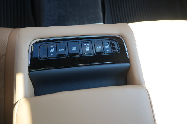 Used 2024 Lexus LS 500 w/ Interior Upgrade Package RWD image 17