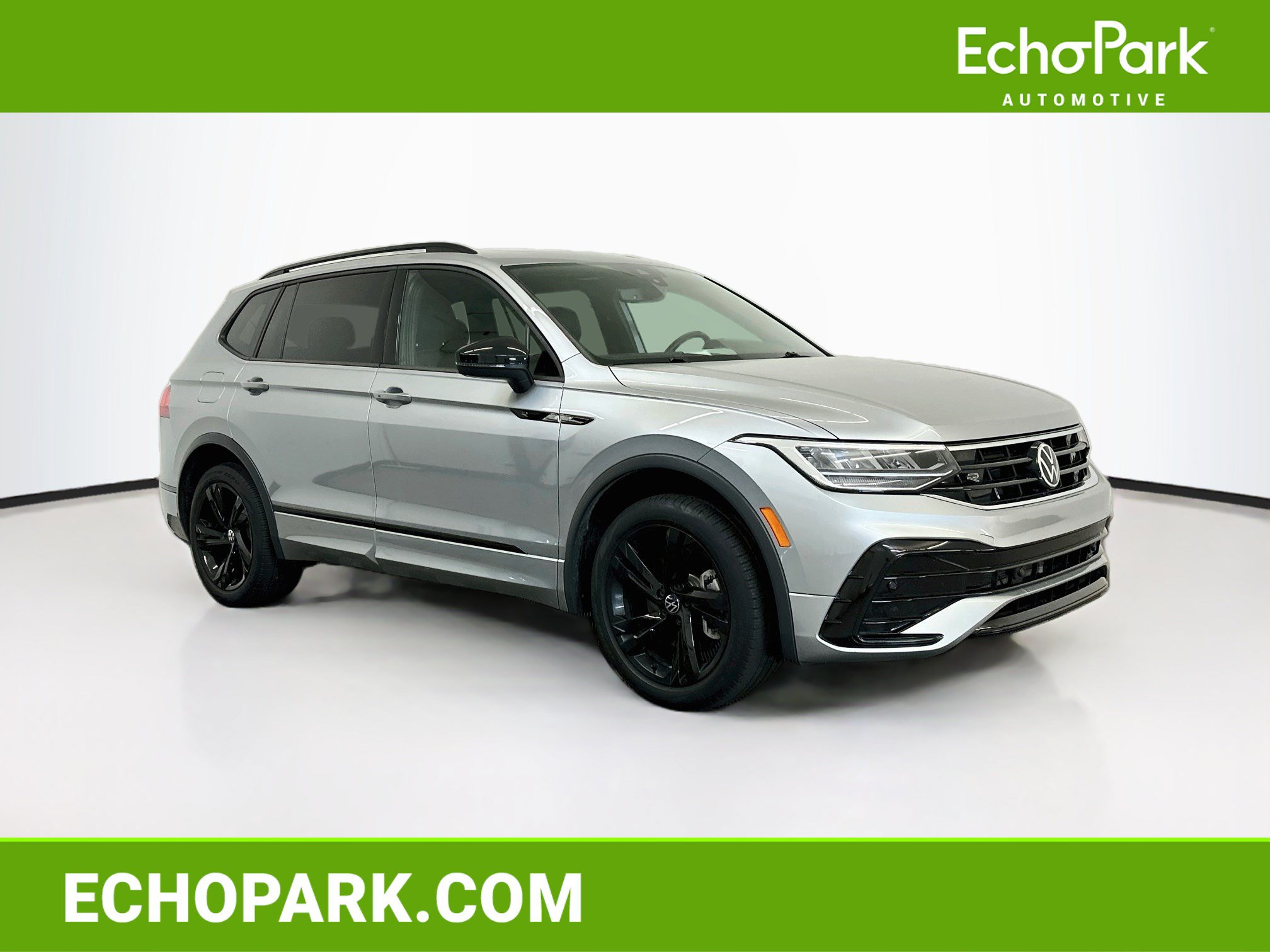 Used 2023 Volkswagen Tiguan SE R-Line FWD image 1