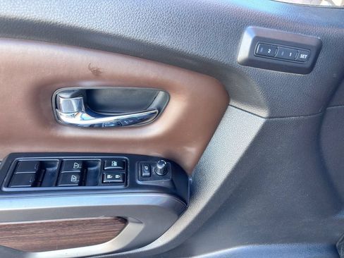 Used 2017 Nissan Titan Platinum Reserve AWD/4WD image 31