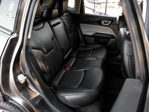 Used 2022 Jeep Compass Limited image 47