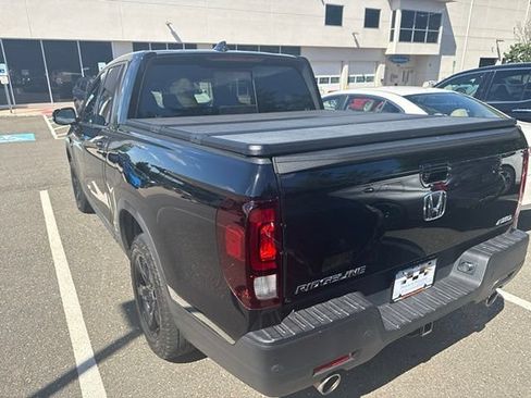 Used 2023 Honda Ridgeline Black Edition image 3