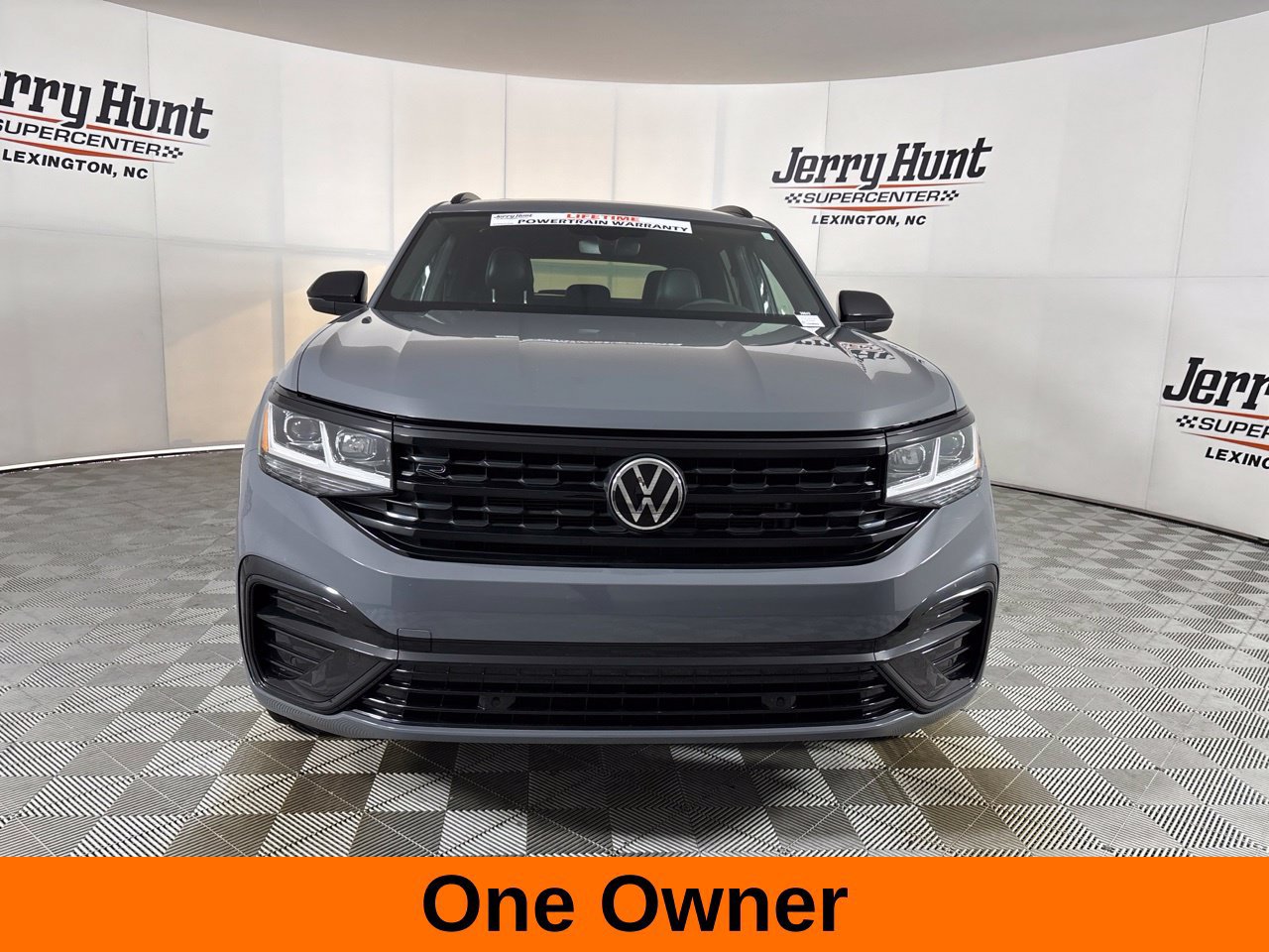 Used 2023 Volkswagen Atlas Cross Sport SEL R-Line AWD/4WD image 3