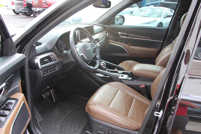Used 2022 Kia Telluride SX w/ SX Prestige Package AWD/4WD image 9