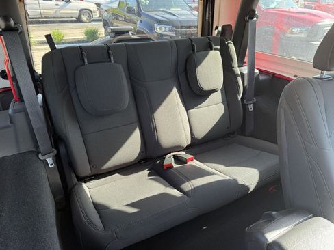 Used 2023 Jeep Wrangler Sport AWD/4WD image 12