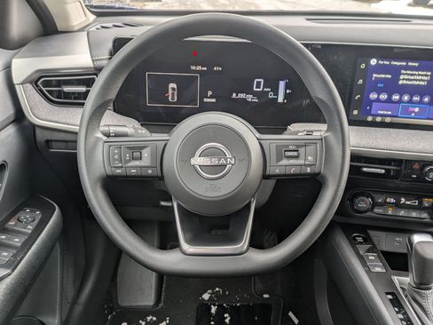 New 2026 Nissan Kicks SV w/ Cold Weather Package image 18