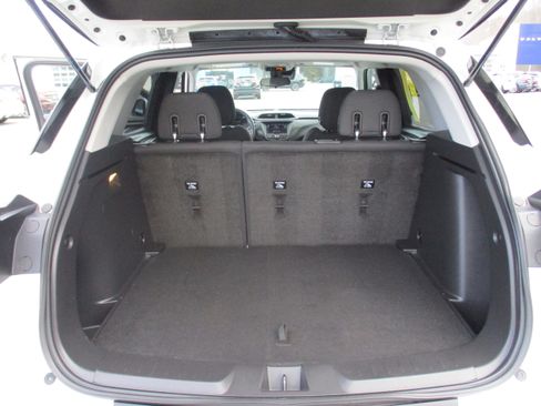 Certified 2022 Chevrolet TrailBlazer LT w/ Driver Confidence Package image 13