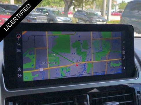 Used 2022 Lexus GX 460 Luxury w/ Accessory Package AWD/4WD image 21