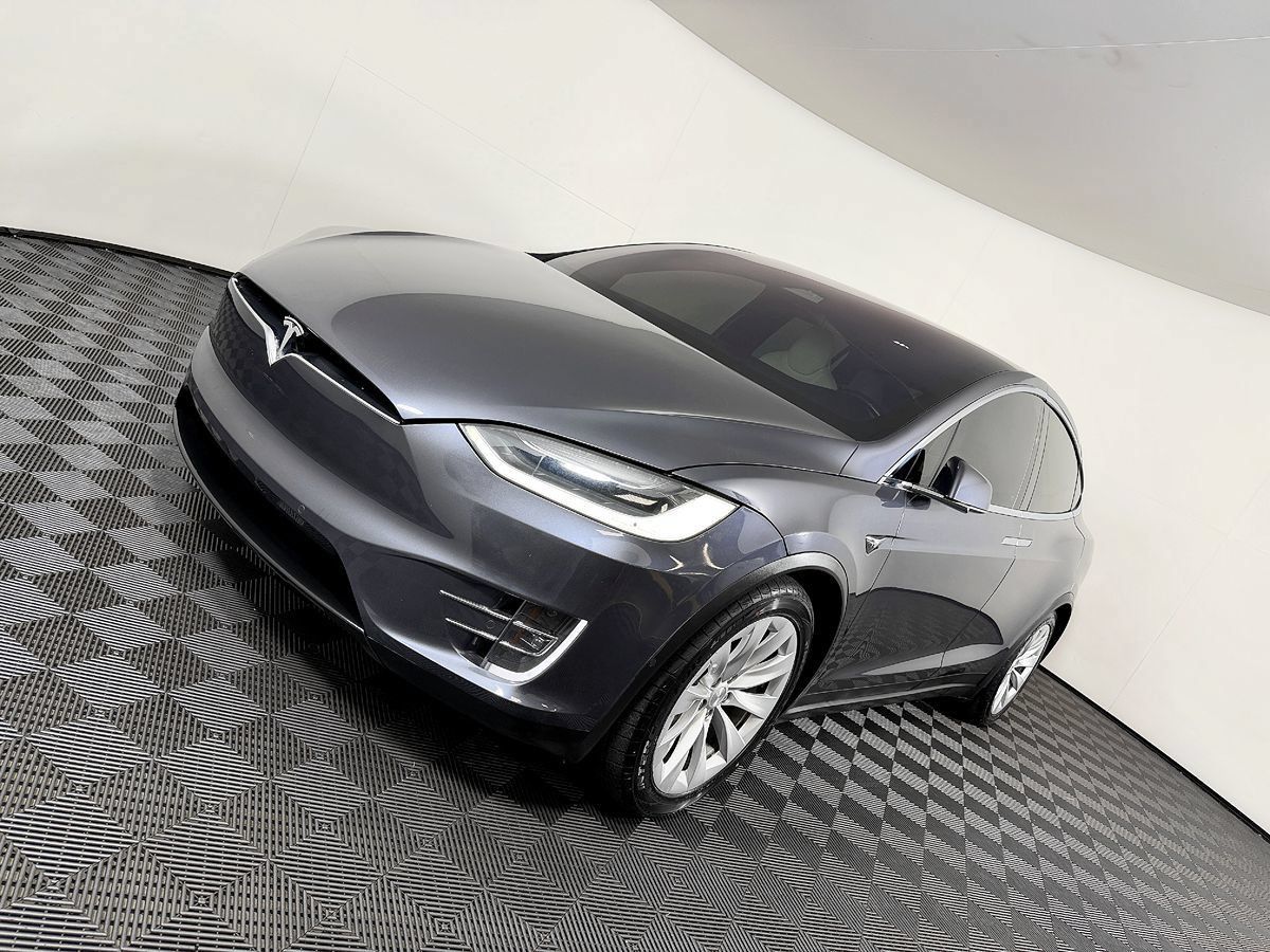 Used 2018 Tesla Model X 75D AWD/4WD image 20