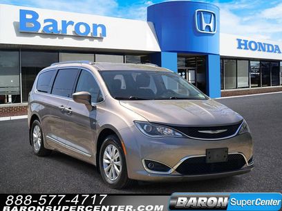 Used 2018 Chrysler Pacifica Touring-L