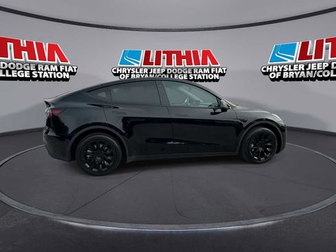 Used 2023 Tesla Model Y Long Range AWD/4WD image 8