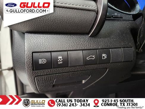 Used 2018 Toyota Camry XSE image 22