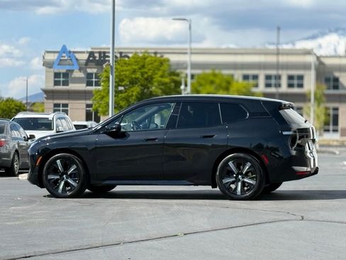 Used 2024 BMW iX xDrive50 w/ Premium Package AWD/4WD image 7