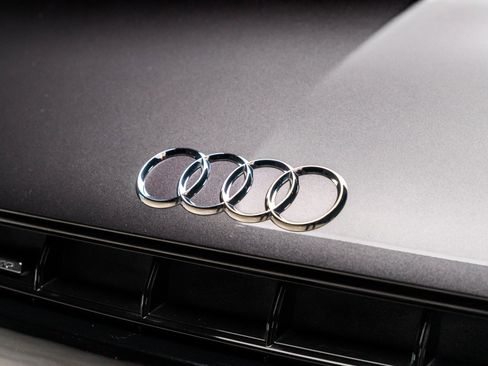 Used 2011 Audi R8 V8 image 18