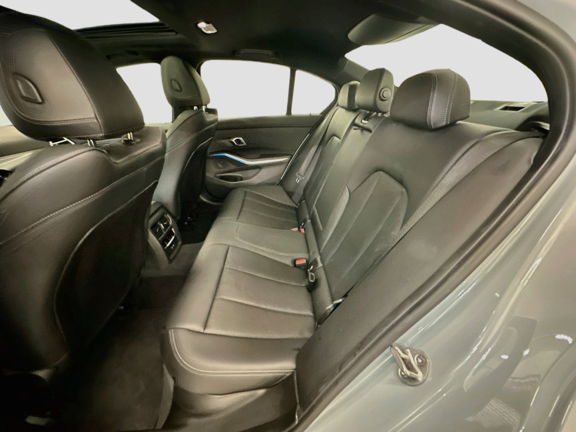 Used 2026 BMW 330i xDrive Sedan AWD/4WD image 29