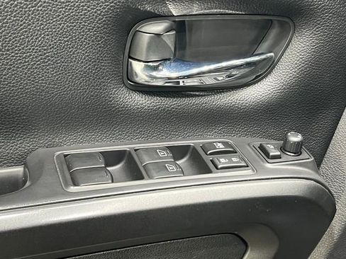 Used 2021 Nissan Titan PRO-4X w/ Pro-4x Convenience Package image 19