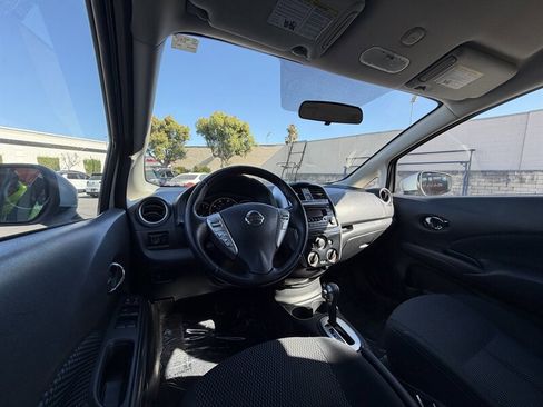 Used 2015 Nissan Versa Note SV FWD image 29