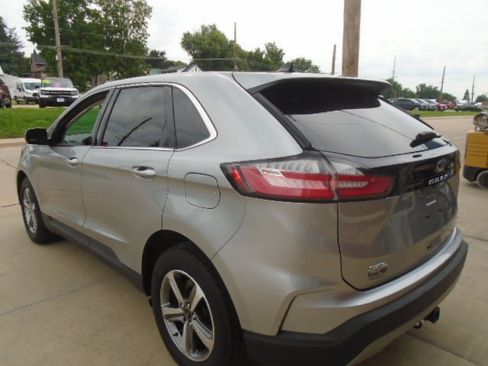 Used 2024 Ford Edge SEL w/ Convenience Package AWD/4WD image 4