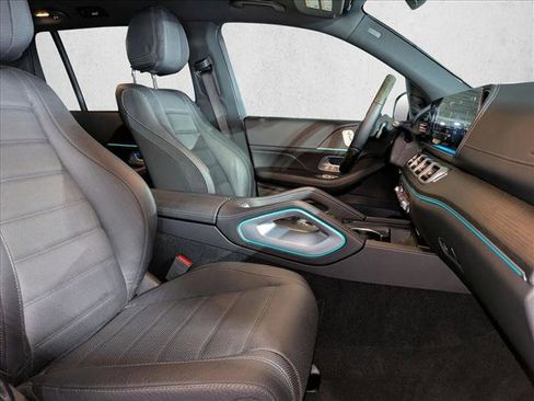 Certified 2023 Mercedes-Benz GLS 580 4MATIC image 25