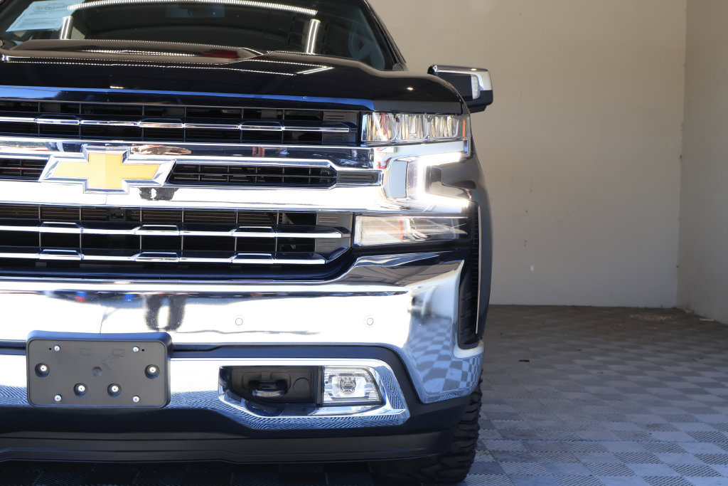 Used 2021 Chevrolet Silverado 1500 LTZ w/ Safety Package II AWD/4WD image 5