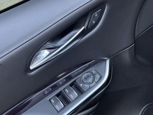 Used 2022 Cadillac XT4 Luxury w/ Cold Weather Package image 38