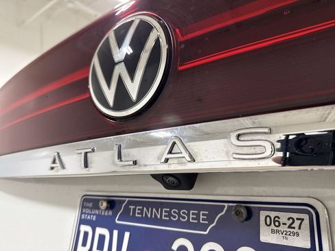 Used 2024 Volkswagen Atlas Cross Sport SE image 25