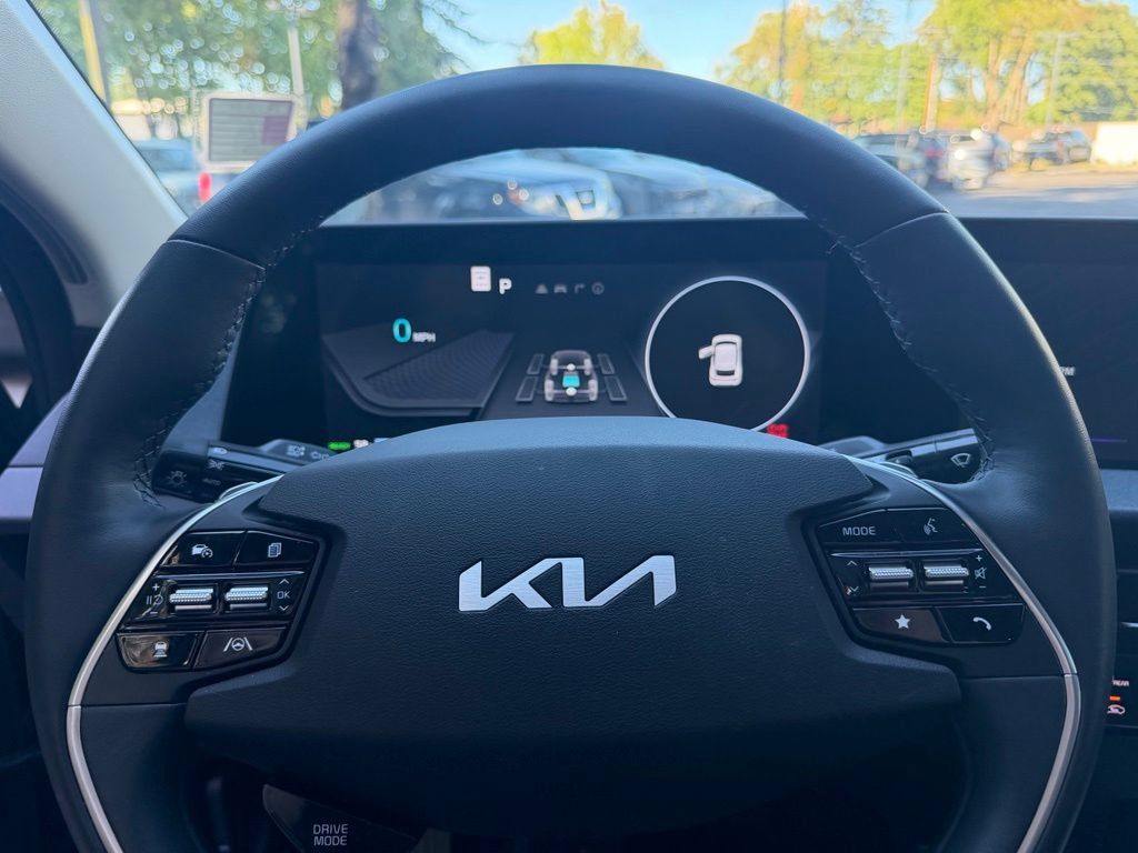 Used 2024 Kia EV6 Wind AWD/4WD image 17