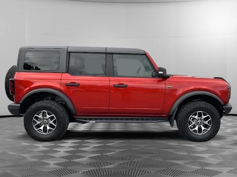 Used 2022 Ford Bronco Badlands image 6