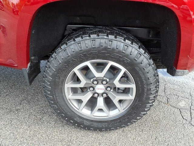 Used 2021 GMC Canyon AT4 w/ Driver Alert Package AWD/4WD image 4