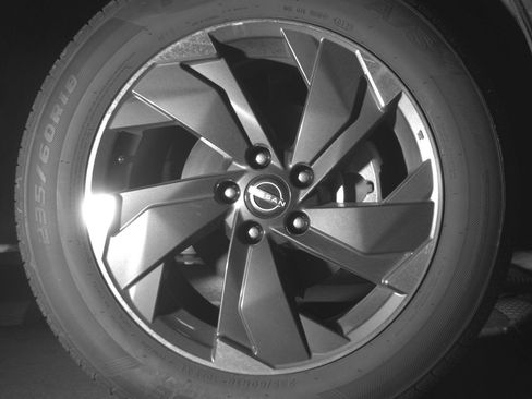 Used 2025 Nissan Rogue SV image 13