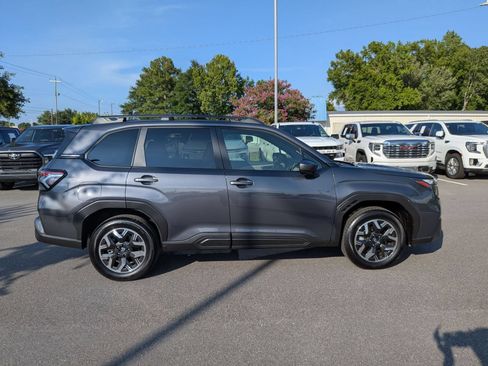 Used 2025 Subaru Forester Premium w/ Convenience Package #1 AWD/4WD image 2