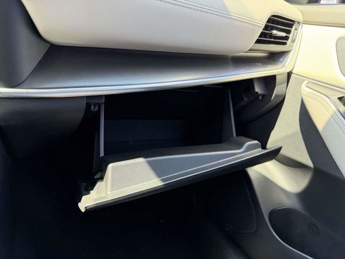 Used 2024 Nissan Rogue SV FWD image 38
