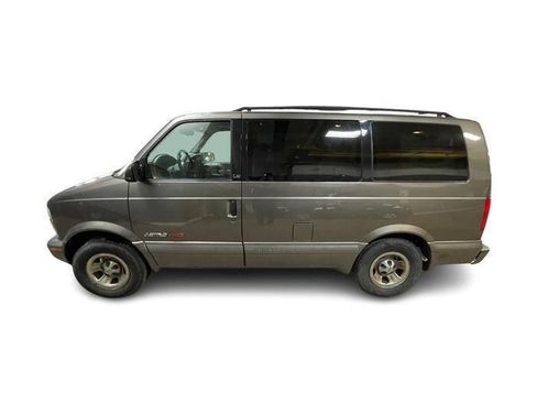 Used 1999 Chevrolet Astro AWD image 2