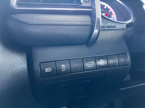 Used 2020 Toyota Camry LE image 20